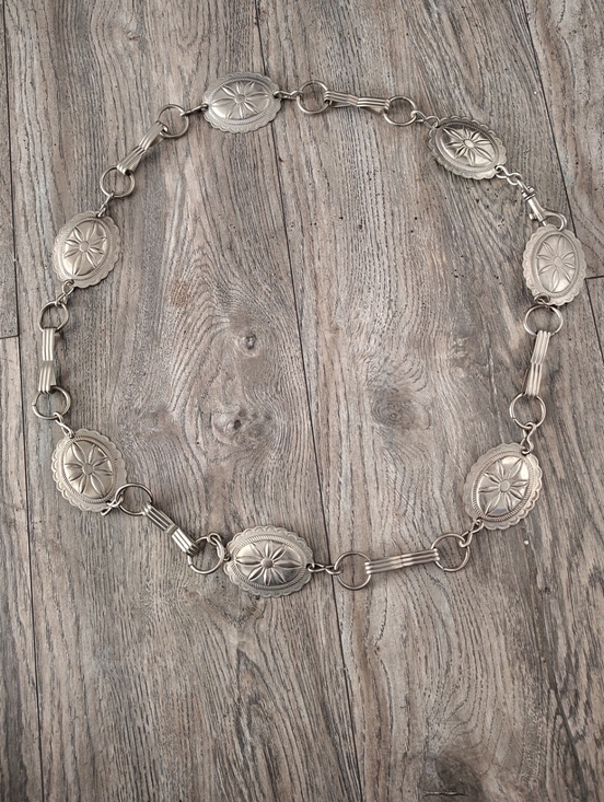 Accessories - Vintage Silver Tone Concho Belt Western Boho Stamped Oval Link Adjustable